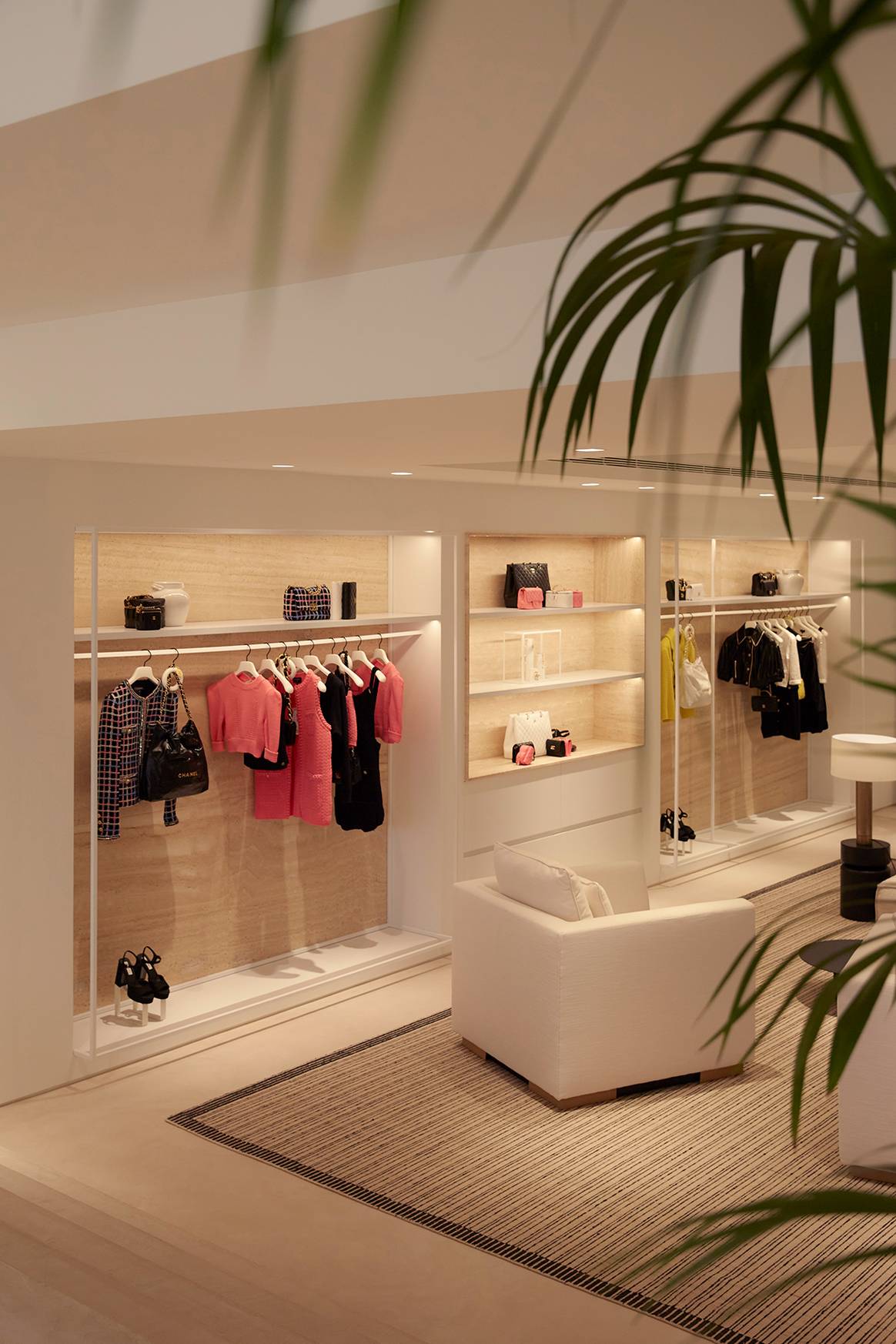Photo Credits: Boutique efímera de Chanel en el Marbella Club de Marbella, España.