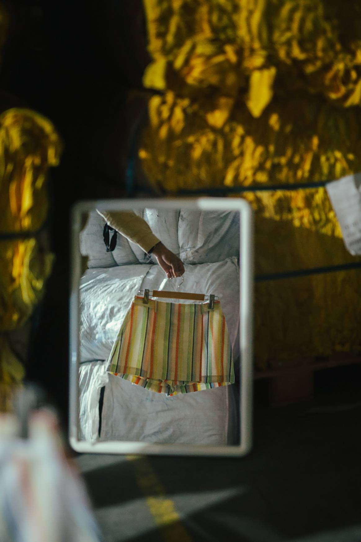 Interior de una planta de gestión de residuos textiles de Coleo.