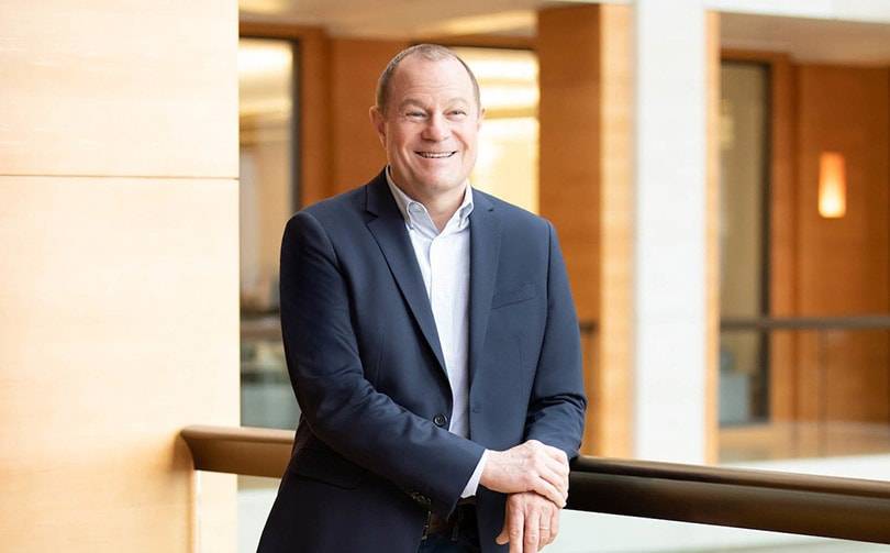 Gap CEO Art Peck to step down amid falling sales