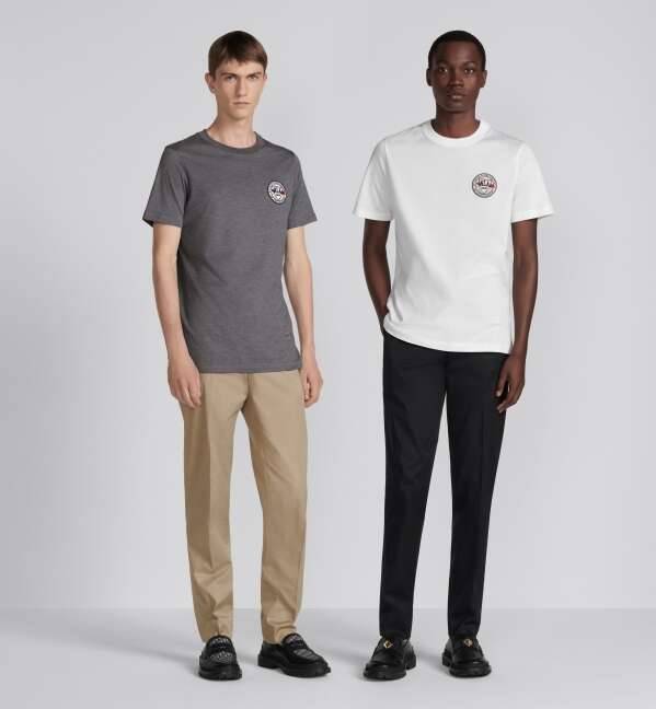 Dior cree des uniformes pour la No Label Academy.