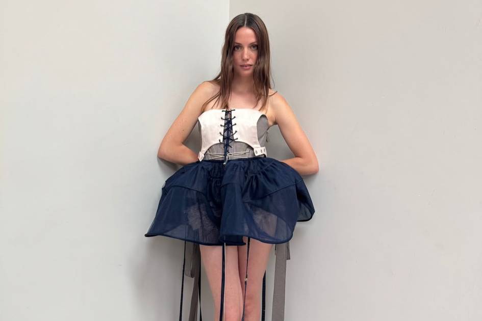 140-Jahre-Hunkem-ller-Tess-van-Zalinge-bersetzt-Archiv-in-Couture-St-ck