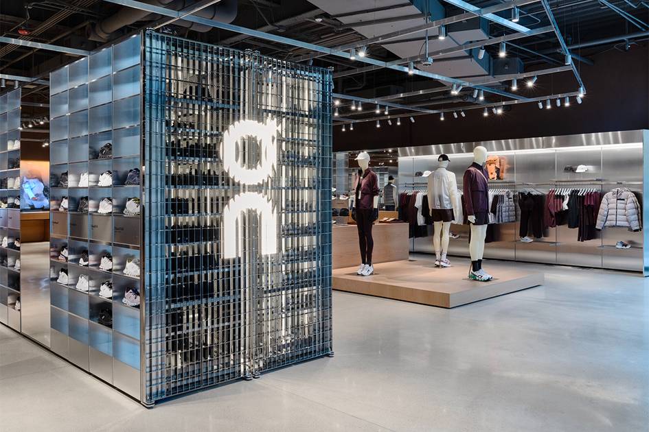 On-er-ffnet-ersten-Store-in-Madrid