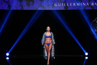 Vídeo: Colección SS22 de Guillermina Baeza en la GCSW