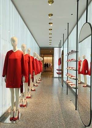 Valentino luidt Chinese expansietoer in met Shanghai-lijn
