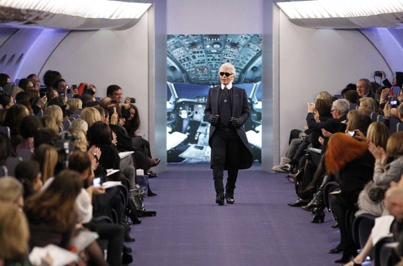 In beeld: Karl Lagerfeld's meest memorabele modeshows