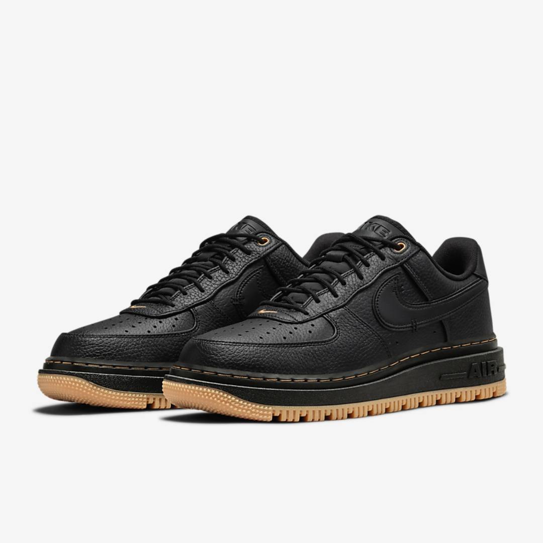 Nike Air Force 1 Luxe, mit freundlicher Genehmigung von Sneakerjagers