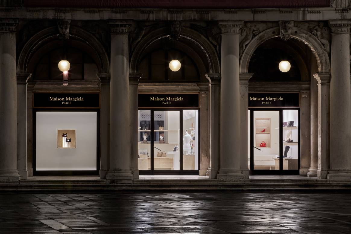 La boutique Maison Margiela in piazza San Marco, a Venezia