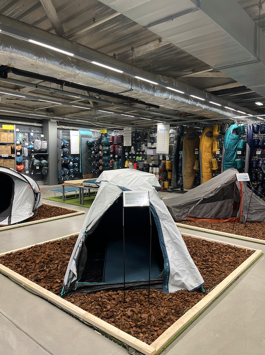 Le coin camping dans le nouveau magasin.