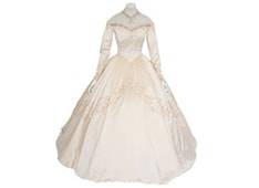 Liz Taylor's wedding dress auction