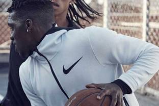 Nike se adentra en el yoga con espacios especializados en sus tiendas