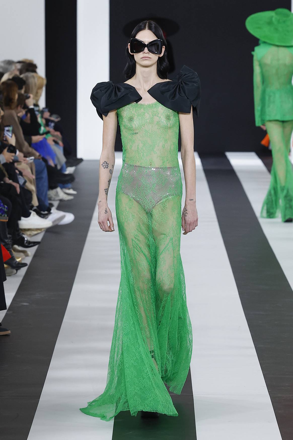 Photo Credits: Nina Ricci, colección Otoño/Invierno FW23. Desfile de la colección de debut de Harris Reed como director creativo de Nina Ricci, fotografía de cortesía.
