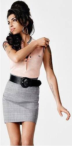 Amy Winehouse celebra su colección para Fred Perry