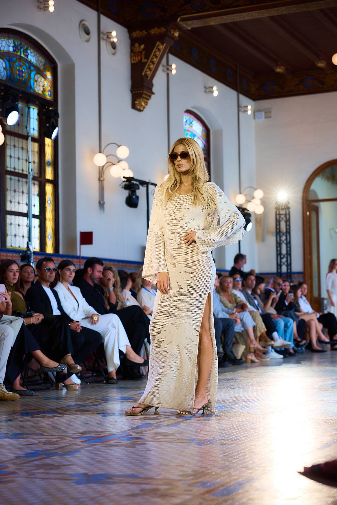 Desfile de Anthias (Colombia) durante la IV edición de la Mediterránea Fashion Week Valencia de septiembre de 2025.