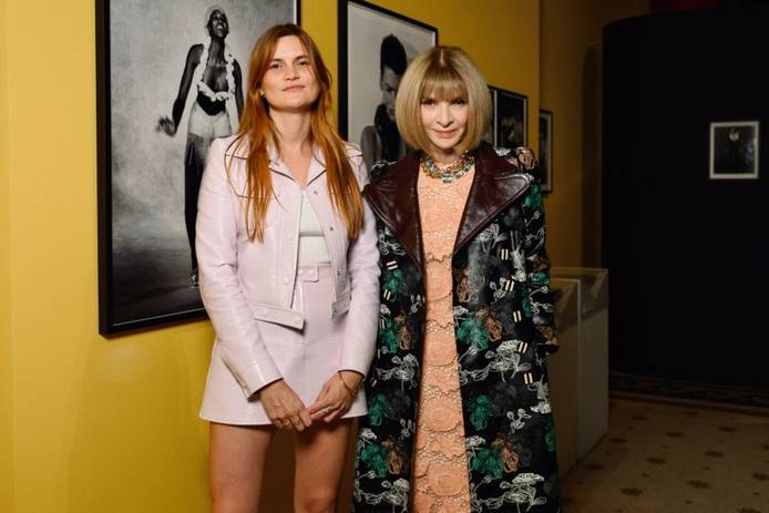 SAY WHO / Jean Picon / Saywho.fr (via Karla Otto Paris). Eugenie Trochu et Anna Wintour.