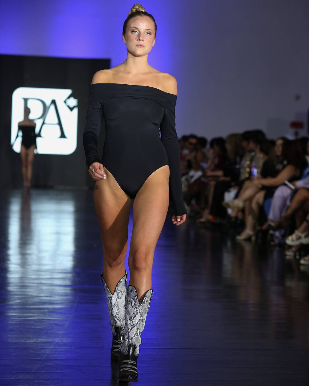 Pasarela Patricio Arevalo 2025.