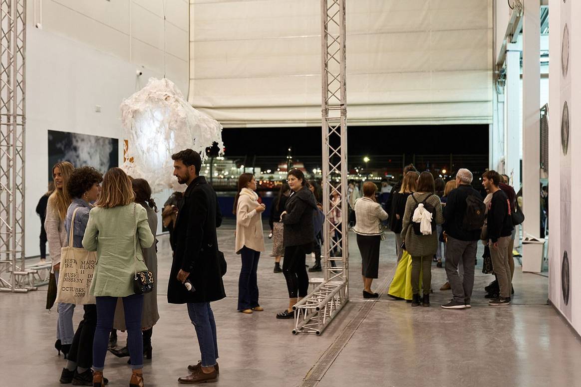 Éxito en Valencia tras la inauguración de “Axphyxia”, una alerta climática en clave arty