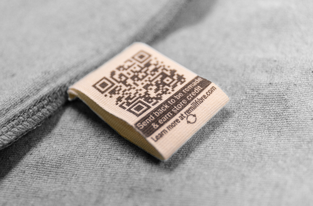 This QR code contains recycling information.