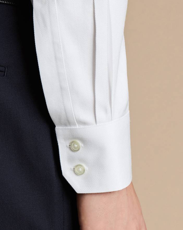 Men's Charles Tyrwhitt Cutaway Collar Non-Iron Herringbone Dress Shirt | Charles Tyrwhitt
