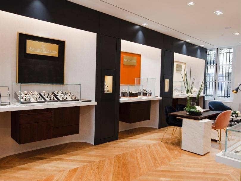 Royal Quartz : renaissance de l'enseigne horlogère parisienne dans son nouveau décor