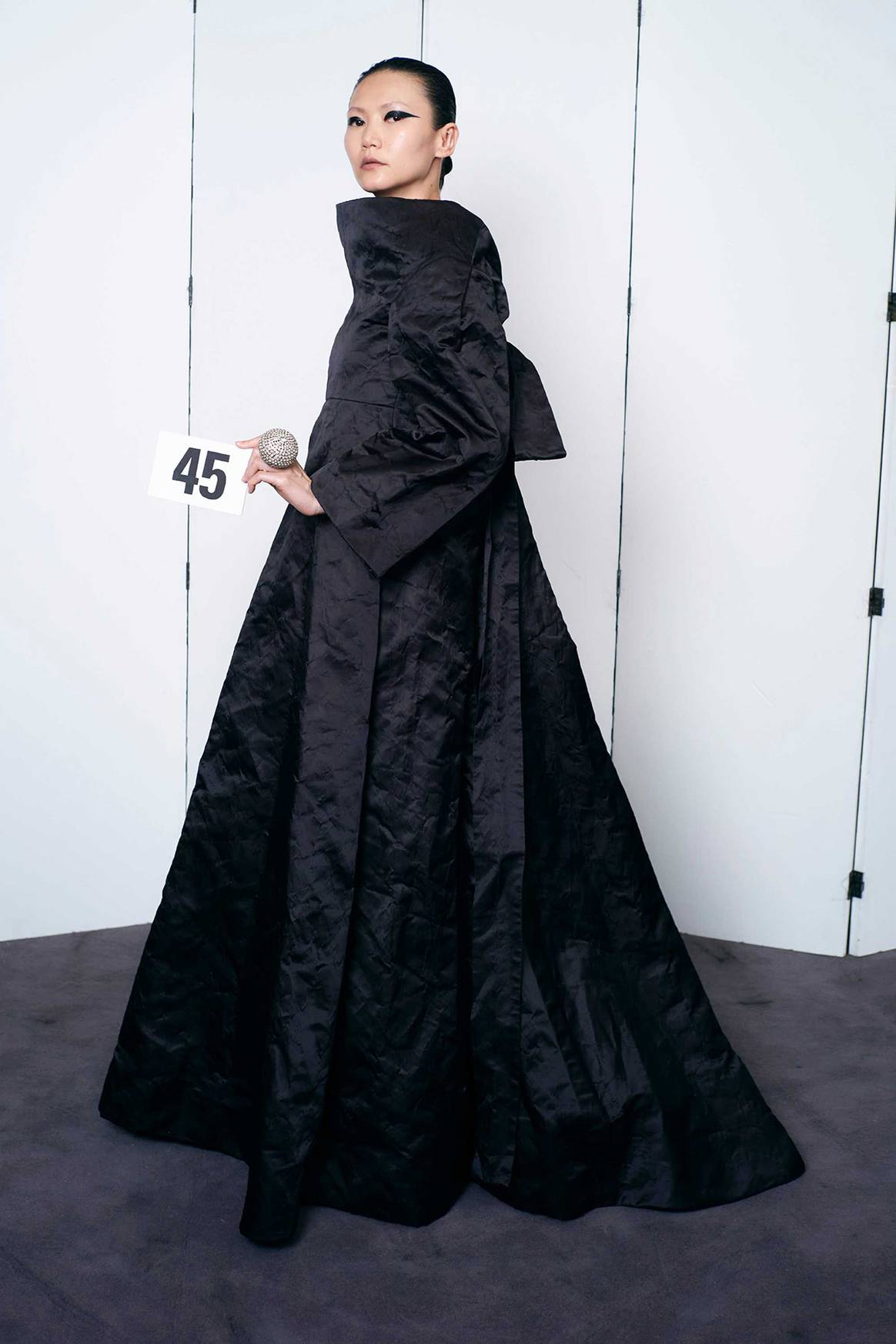 Photo Credits: Balenciaga, colección Alta Costura Otoño/Invierno 2021/2022.