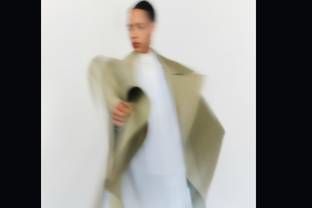 Vidéo: La collection AH21 de Maison Rabih Kayrouz à PFW