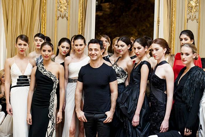 Carlos Miele participó de un desfile en Buenos Aires