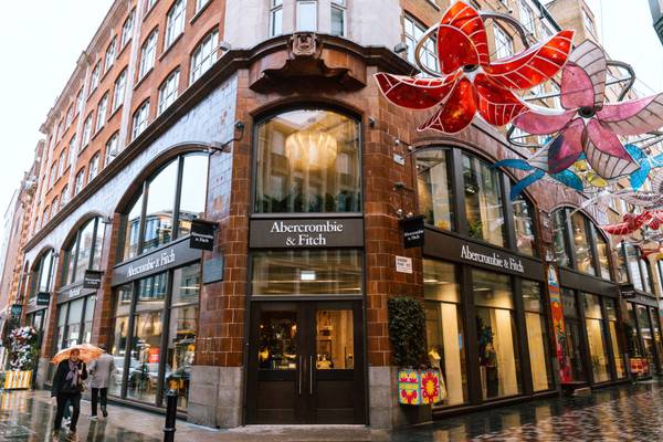 Abercrombie & Fitch: fatturato record ma utili in calo