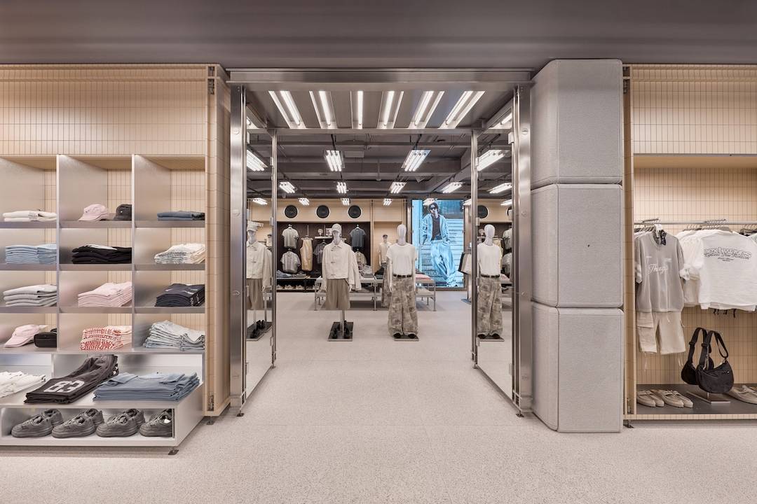 Tienda de Bershka en la plaza de Lugo de La Coruña (España).