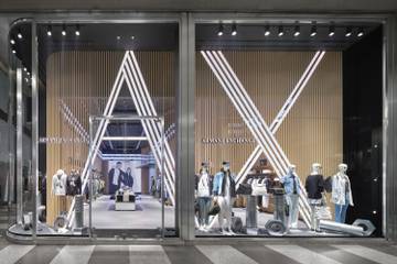  Armani Exchange eröffnet größtes europäisches Flagship in Mailand