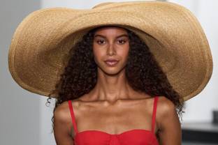   'Minimalist' Ralph Lauren designs kick off New York Fashion Week