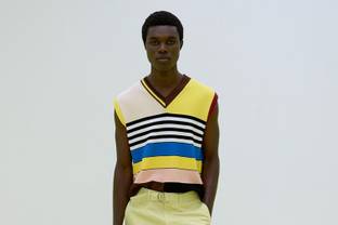 Vidéo: La collection SS22 de Paul Smith à PFW
