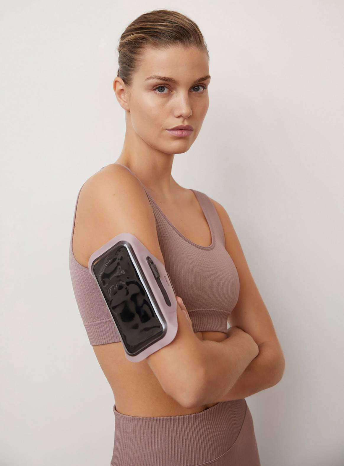 Mango en clave “fitness”: así es su nueva colección deportiva