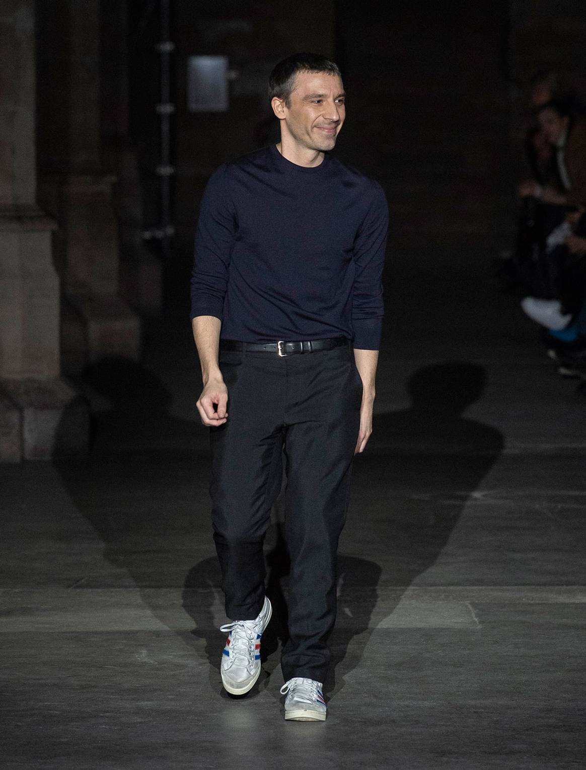 Wie volgt Clare Waight Keller op bij Givenchy?