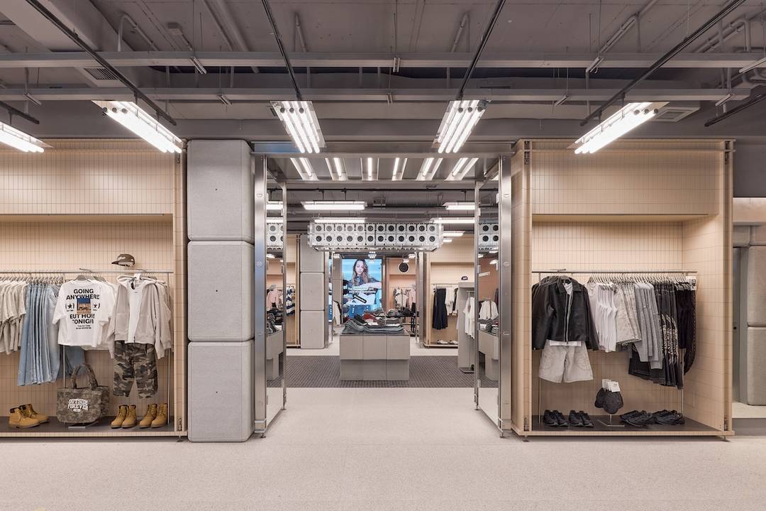 Tienda de Bershka en la plaza de Lugo de La Coruña (España).