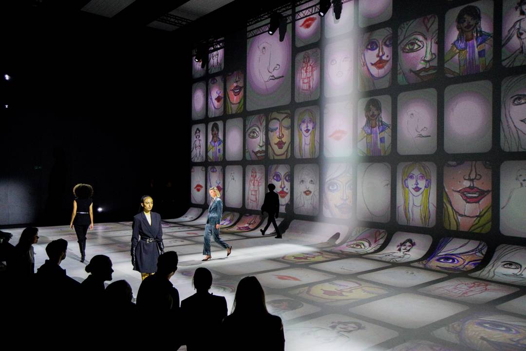WE Fashion en Halina Reijn verrassen tijdens Amsterdam Fashion Week.