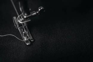 Trabajadores de unas fábricas textiles británicas sufren malas condiciones laborales, según una encuesta