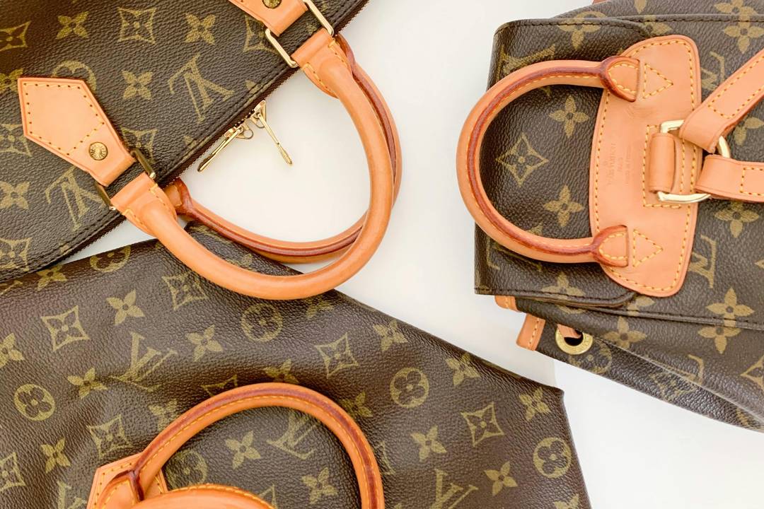 Beeld van Louis Vuitton-tassen.