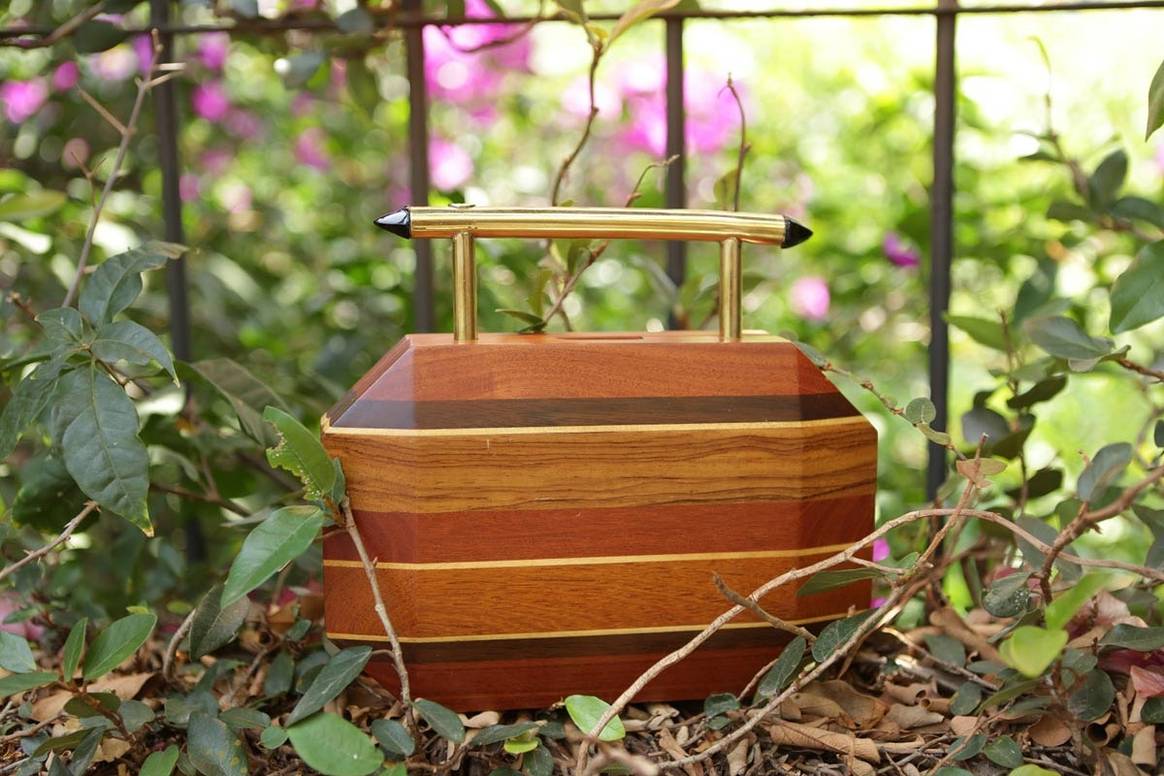 Conoce Souf, la marca de accesorios de lujo hechos con madera reciclada