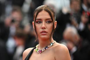 Adèle Exarchopoulos, nouvelle ambassadrice beauté d'Yves Saint Laurent 