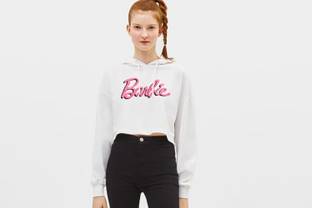 Бренд Bershka выпустил коллаборацию с Barbie