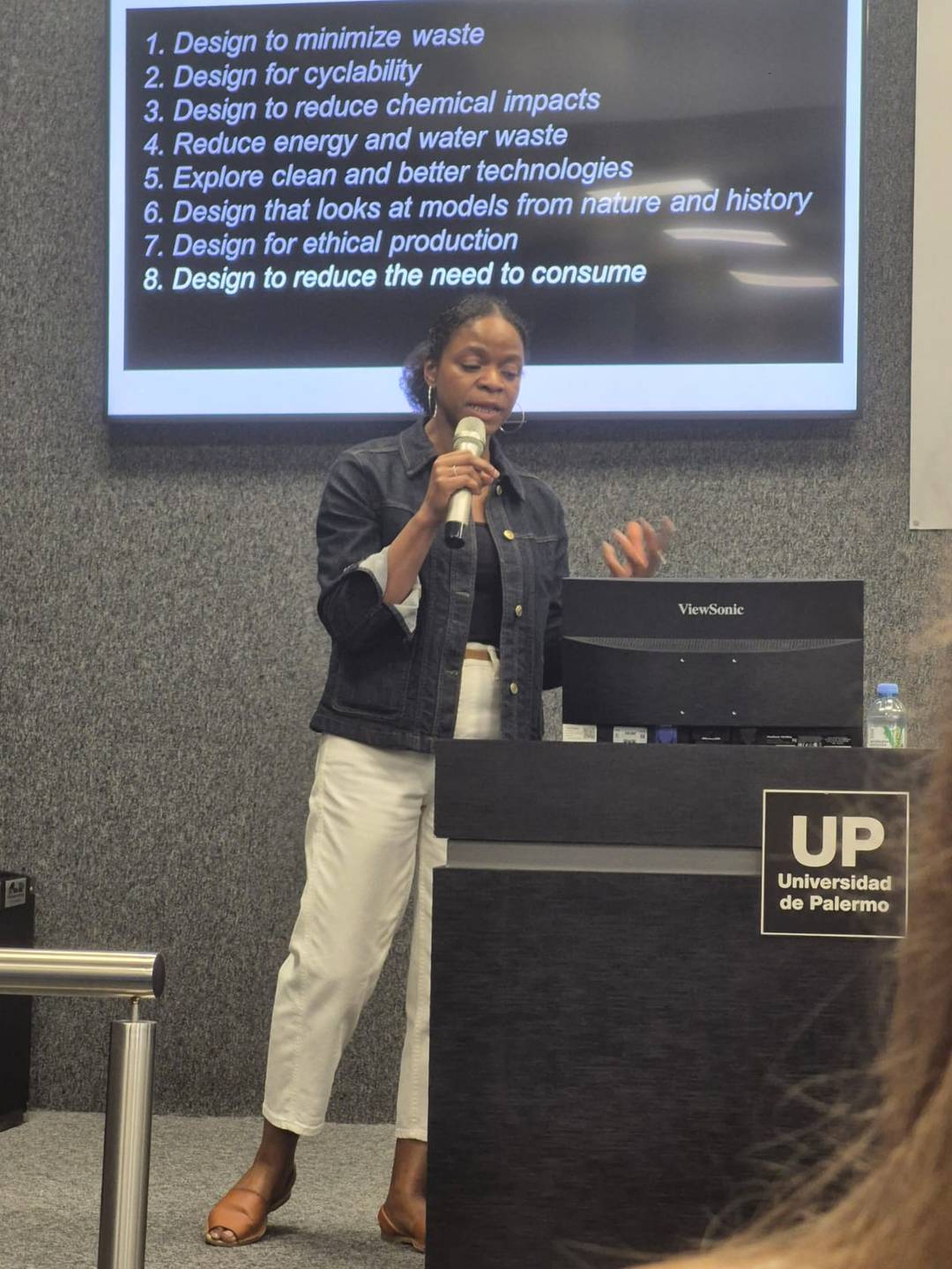Makeba Lewis gave a masterclass at Universidad de Palermo.