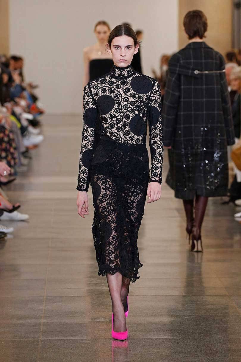 Victoria Beckham goes 'retro' at London Fashion Week show