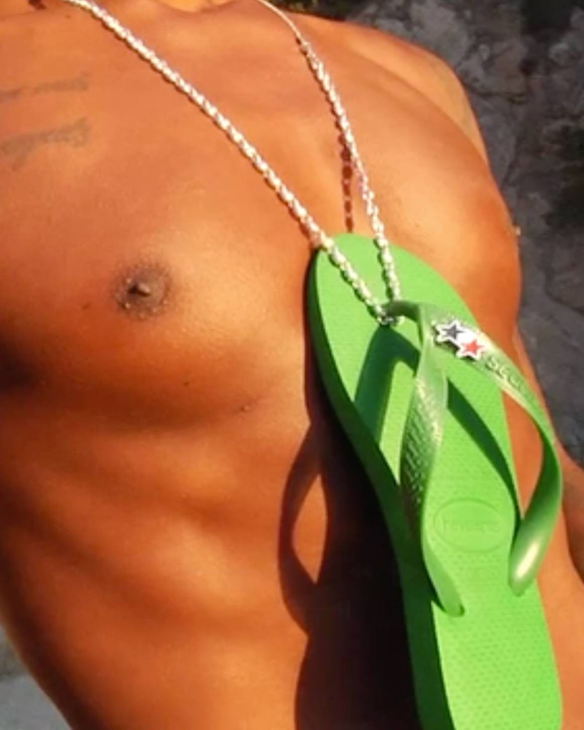 Colección cápsula Havaianas x TwoJeys, Primavera/Verano 2025.