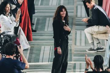 La mode dans les médias : les réactions suite à l'annonce du départ de Virginie Viard