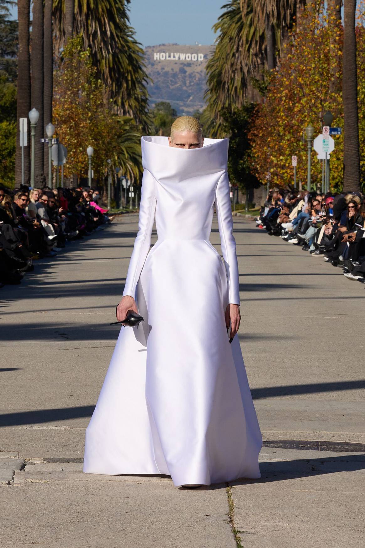 Balenciaga, desfile de presentación en Los Ángeles de la colección de Otoño para hombre y mujer FW24.