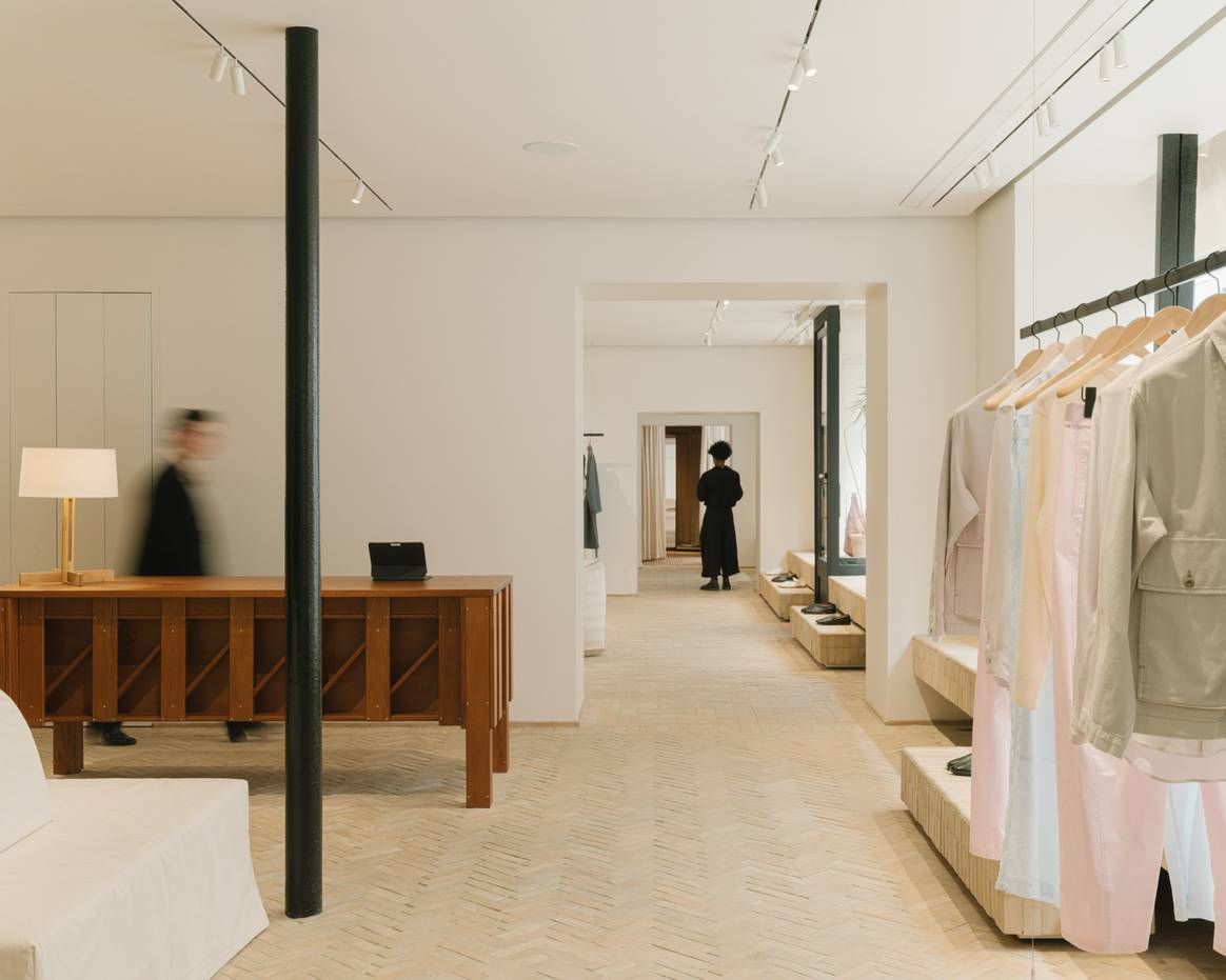 Boutique Lemaire, rue Elzévir. Photo : CHRISTOPHE COËNON