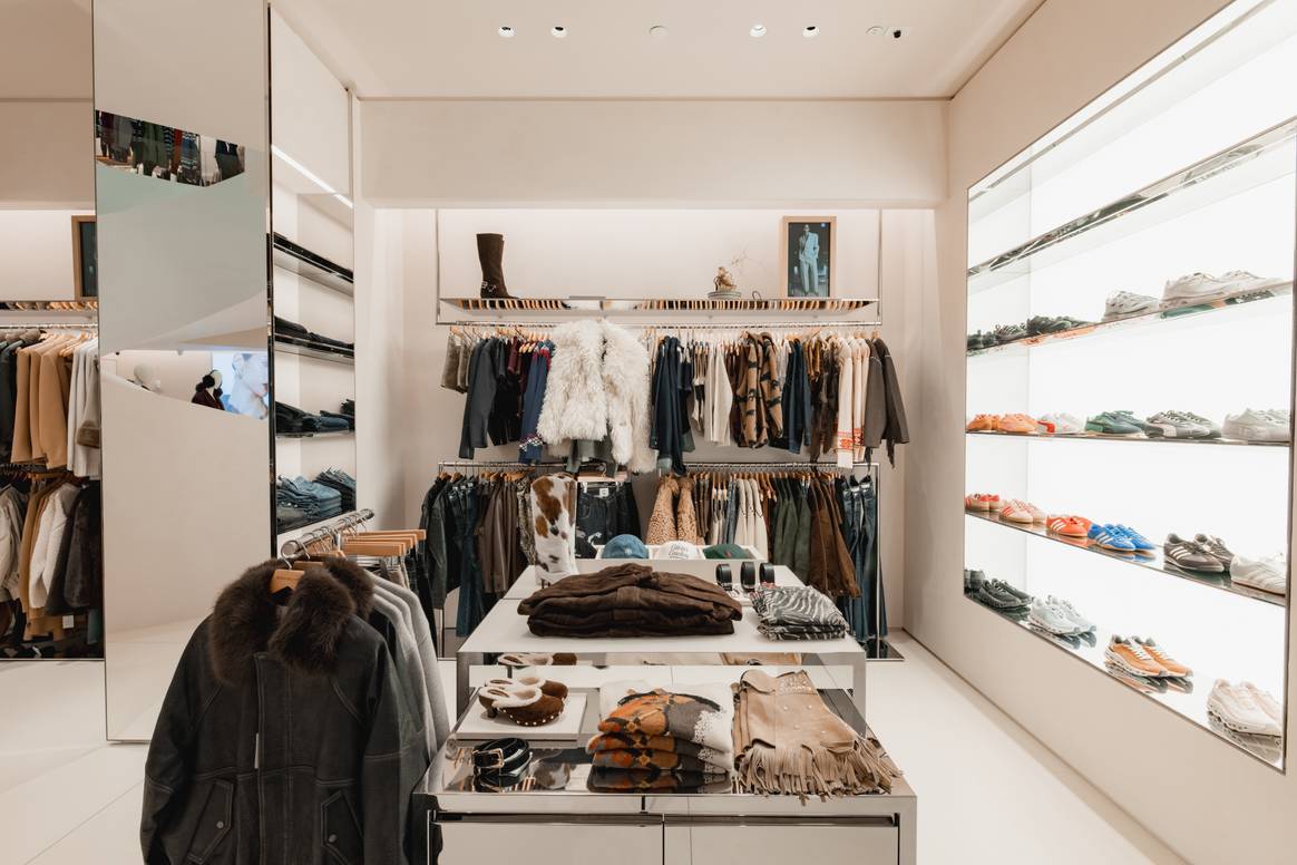 Revolve opens permanent store in LA, moving into new era