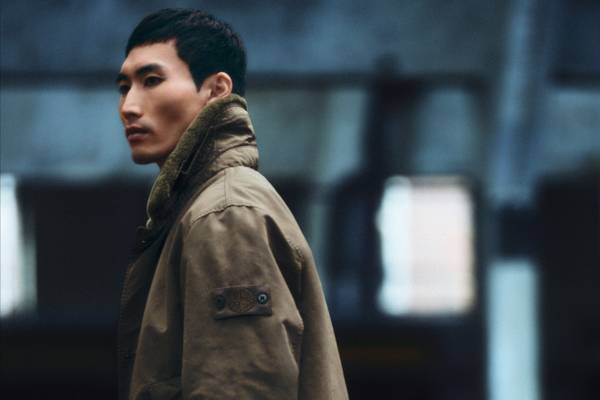 Stone Island aggiunge il colore Terracotta alla linea Ghost per l'autunno/inverno 2026