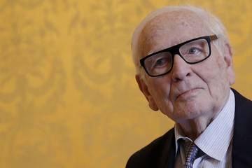 Designer Pierre Cardin dies at the age of 98