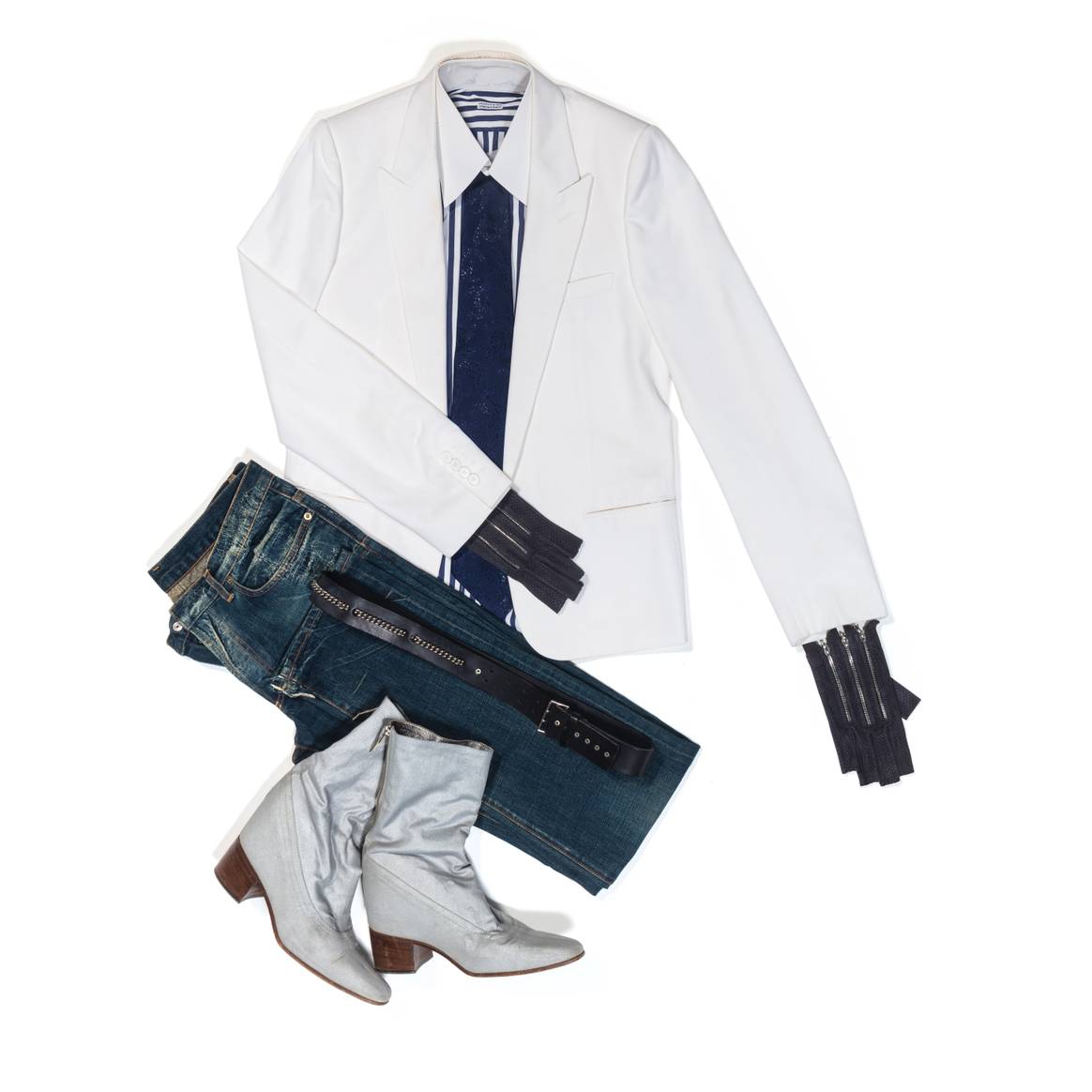 Karl Lagerfeld’s Total Look 1 Dior White Blazer and Jeans, Chanel Tie and Gloves, Hilditch and Key KL Monogram Shirt & Massaro Boots